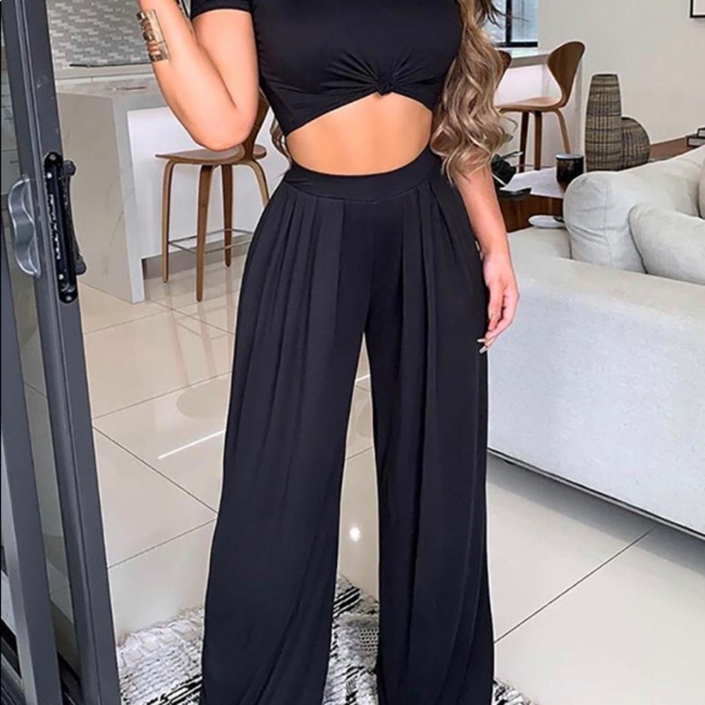 Casual T-shirt & Wide Leg pants set 🖤